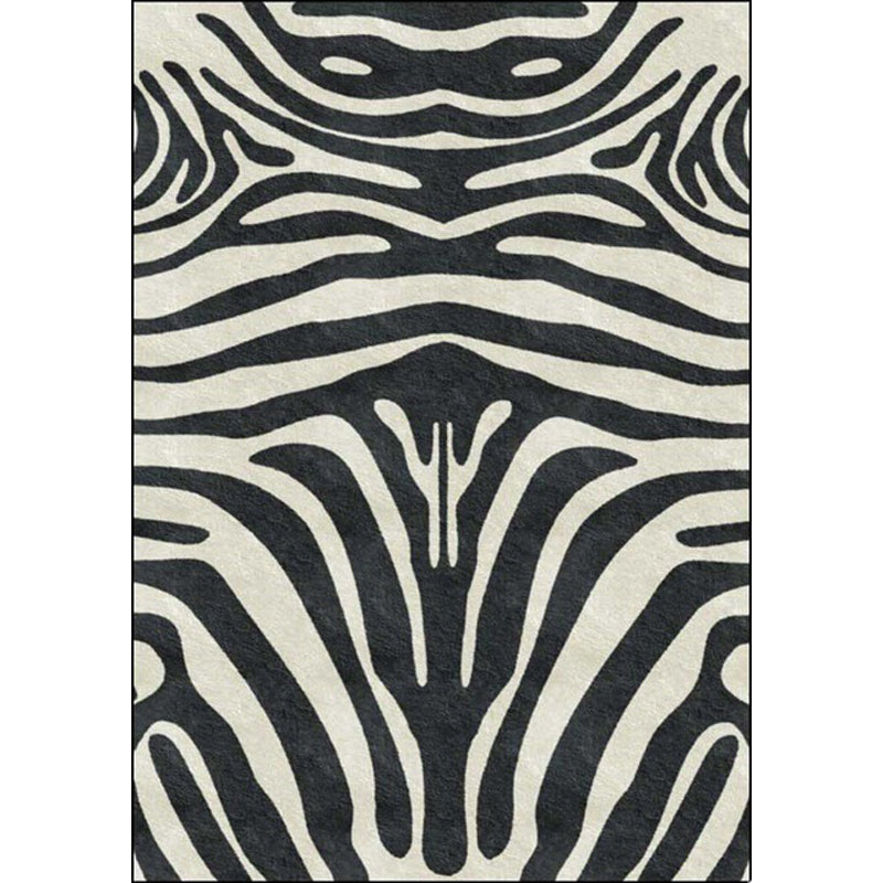 Contemporary Zebra Stripe Rug Black and White Polyester Rug Machine Washable Non-Slip Rug for the Bedroom