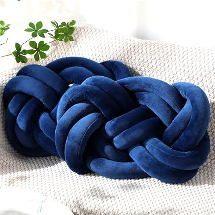 CozyPlush Set with 2 Plush Decorative Pillows – Soft Elegance for Your Home Vinantica