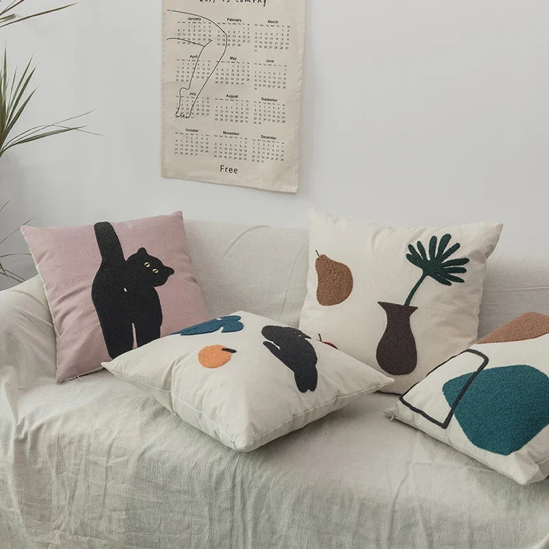 Black Cat & Garden Tufted Pillow Case | Vinantica