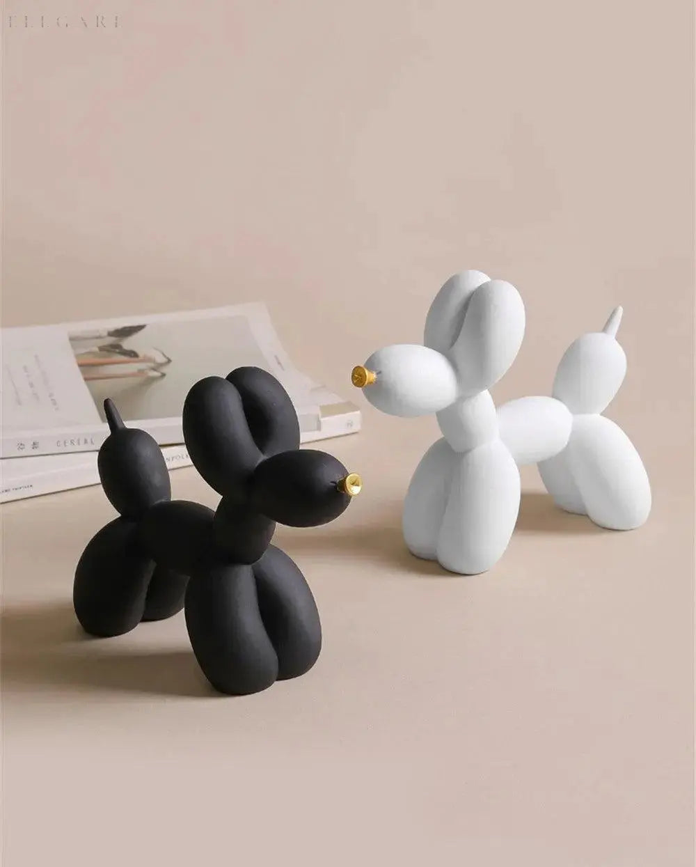 Haku - Balloon ornament with golden beak