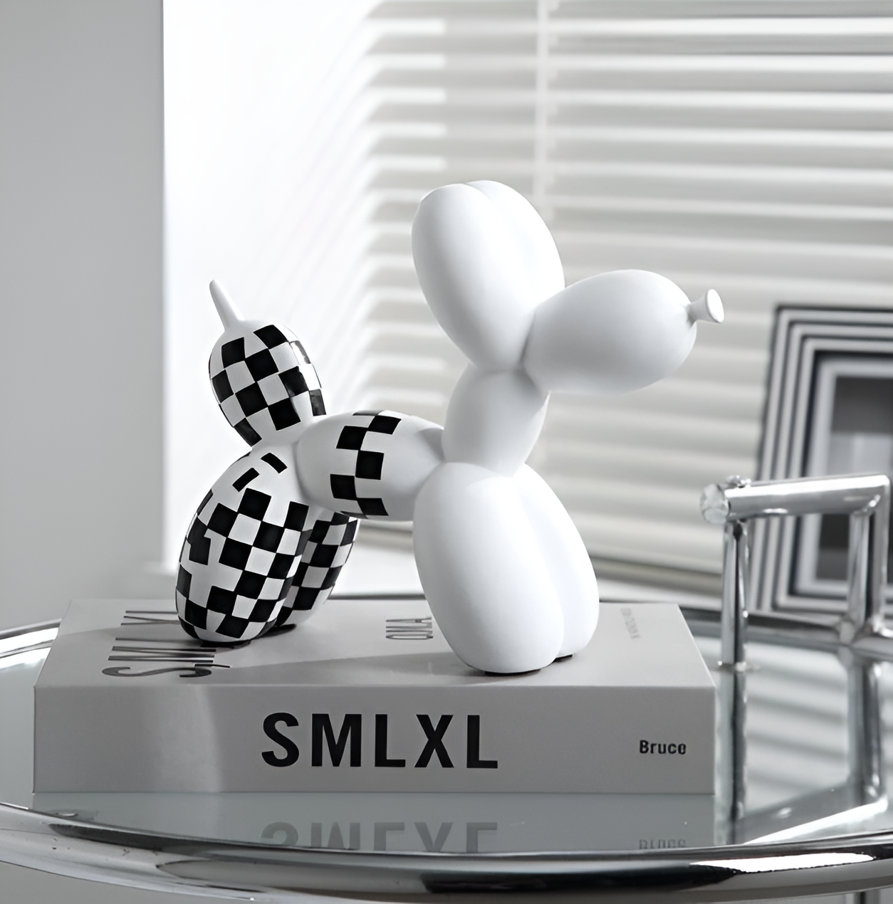Balloon Pup Art - Creative Balloon Dog Design for Home Decoration