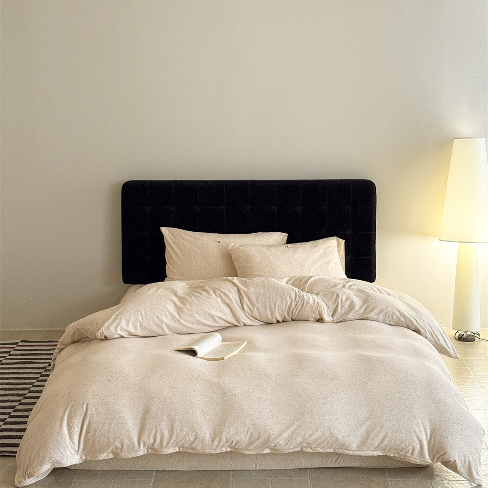 Bedding set made of breathable cotton-linen blend with light filling look