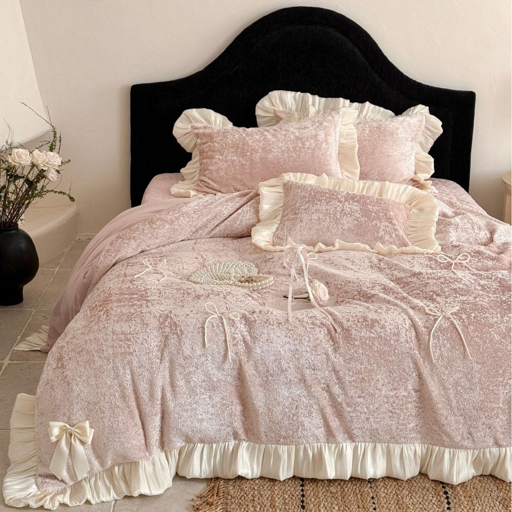 Romantic ruffle bedding set with bow appliqués and soft touch