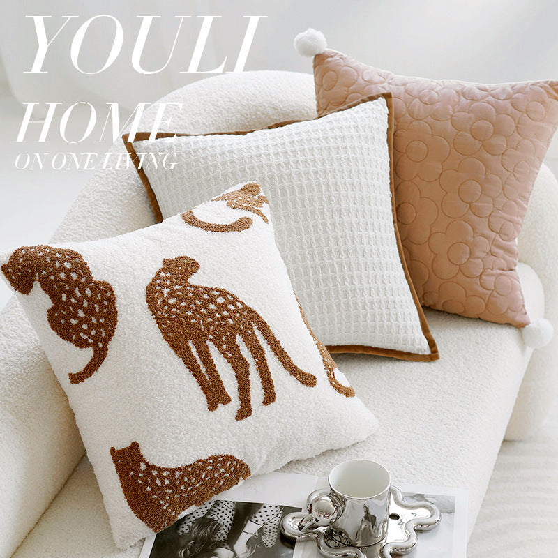 Structured Pillowcase with Elegant Edge Vinantica