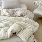Reversible bedding set made of linen-cotton blend with fine stripe pattern