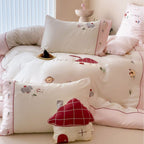 Children's bedding set made of cotton satin with appliquéd bear and car motifs
