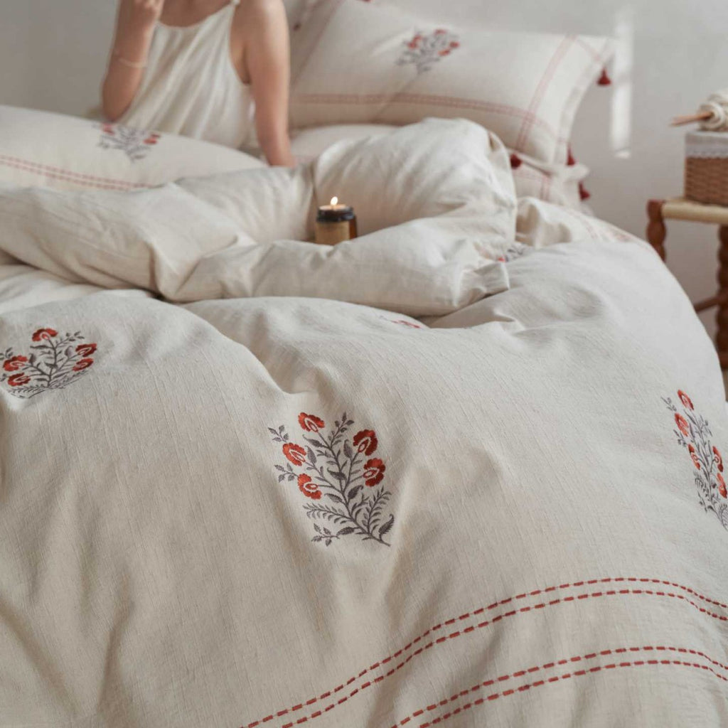 Embroidered bedding set