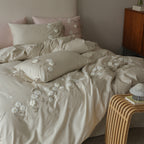 Luxurious embroidered bedding set made of cotton satin with pillow ties