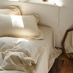 High-quality linen bedding set with lace trim & fitted sheet