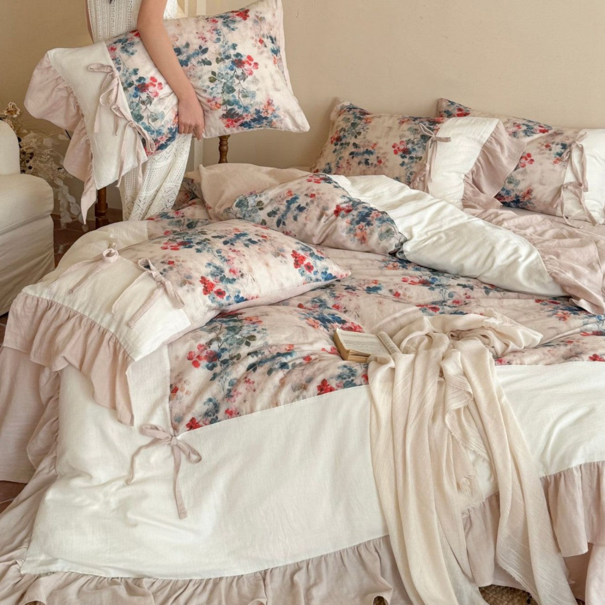 Bedding set with frill, floral watercolor print and tie ribbons