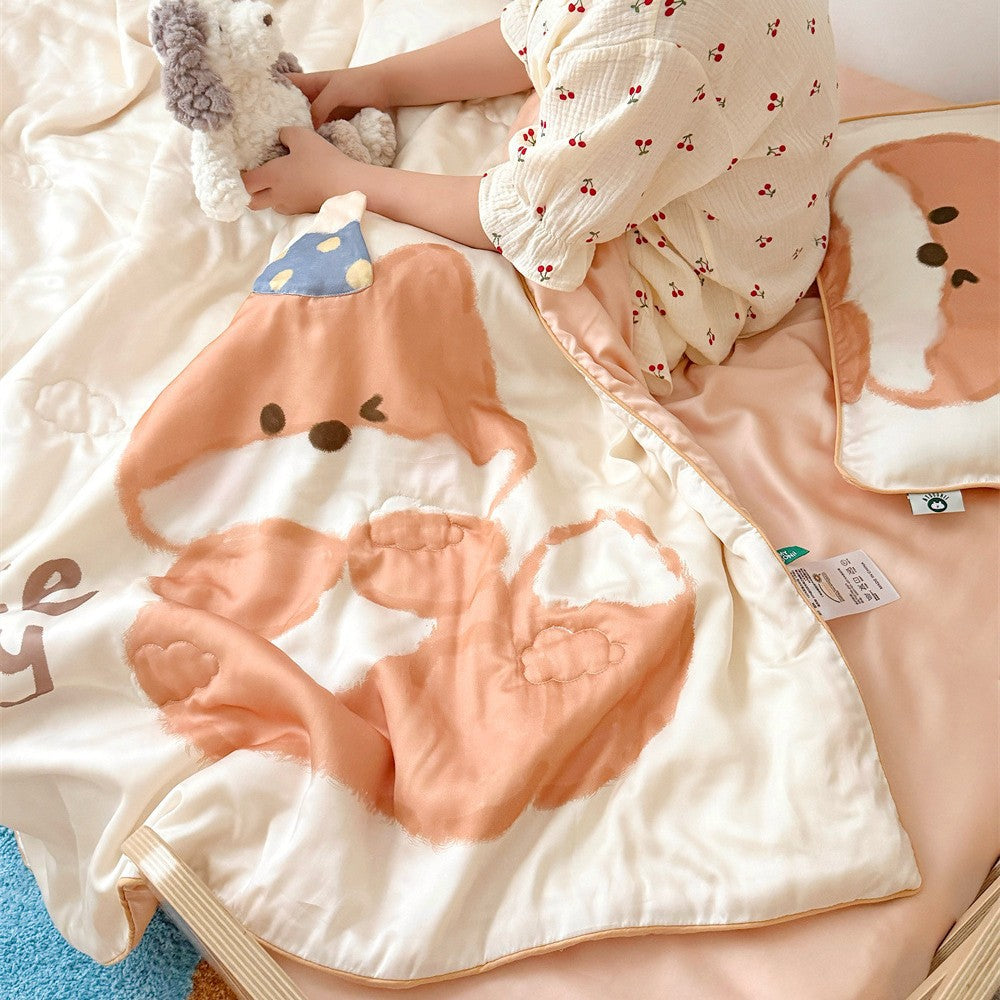 Reversible children's bedding set made of soft microfiber with large teddy bear print and quilted blanket
