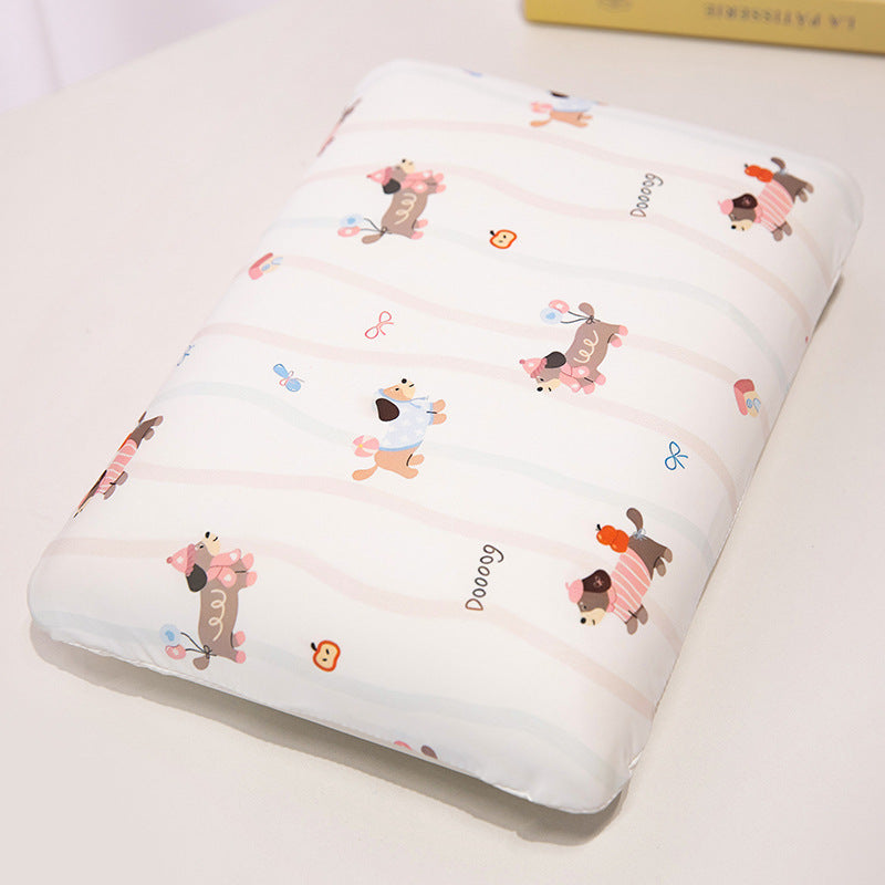 Comfortable cushion with playful animal design Vinantica