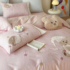 Children's bedding set with embroidered teddy bear applications and breathable cotton percale