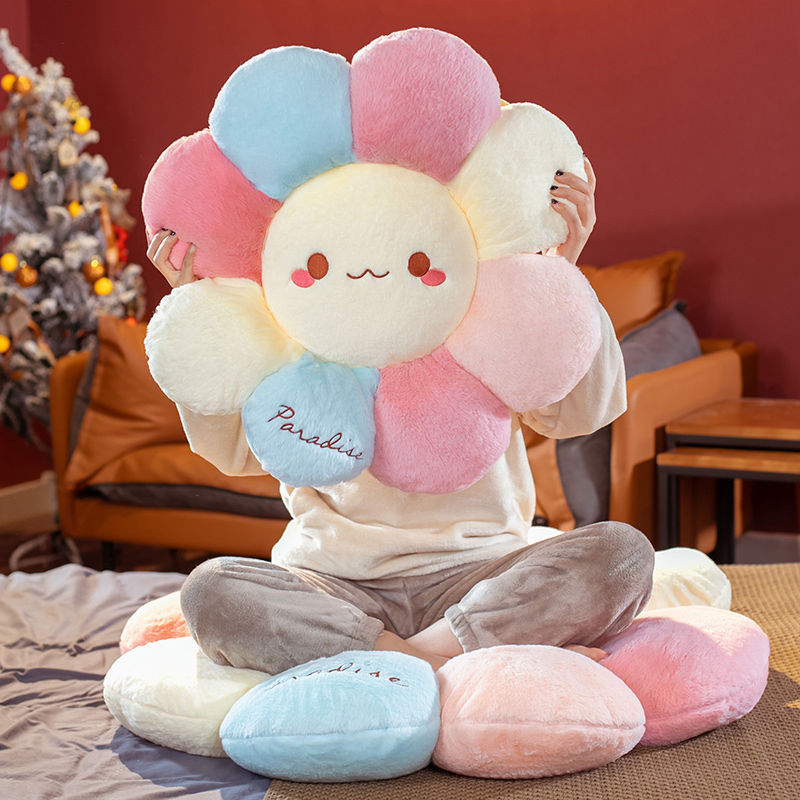 Plush cushion in flower shape Vinantica