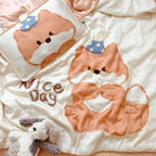 Reversible children's bedding set made of soft microfiber with large teddy bear print and quilted blanket
