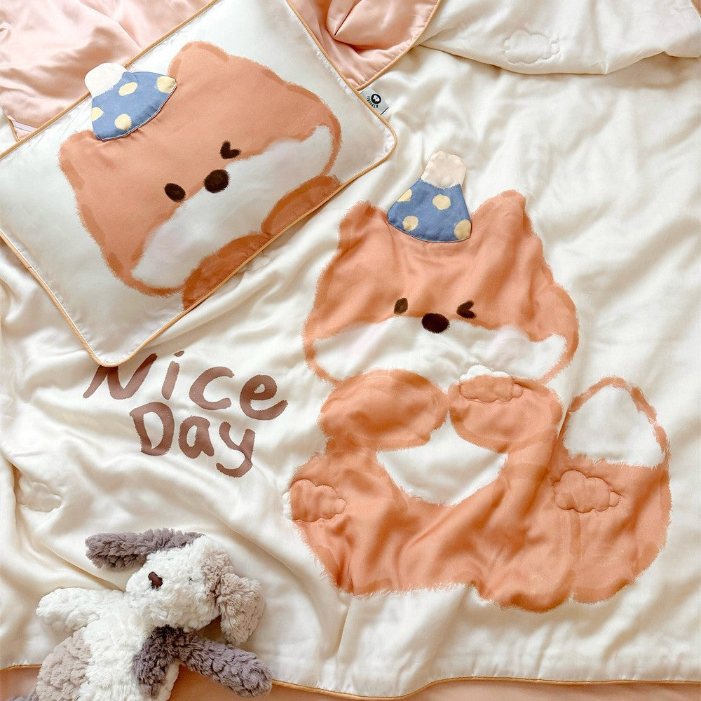 Reversible children's bedding set made of soft microfiber with large teddy bear print and quilted blanket