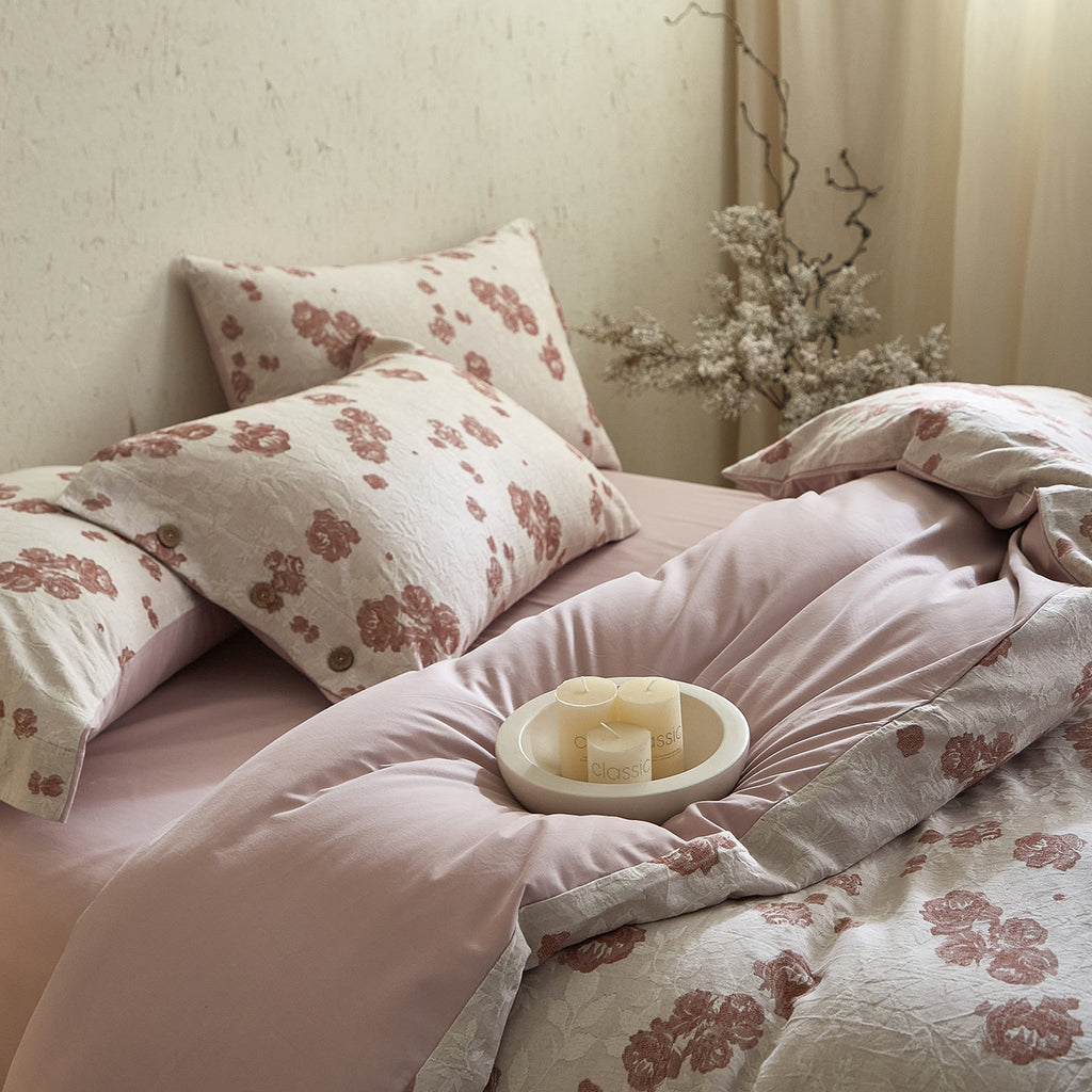 Floral cotton blend bedding set with button closure and reversible function