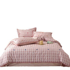 Checked cotton bedding set with delicate animal embroideries