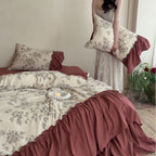 Romantic duvet cover set with ruffle and vintage floral pattern