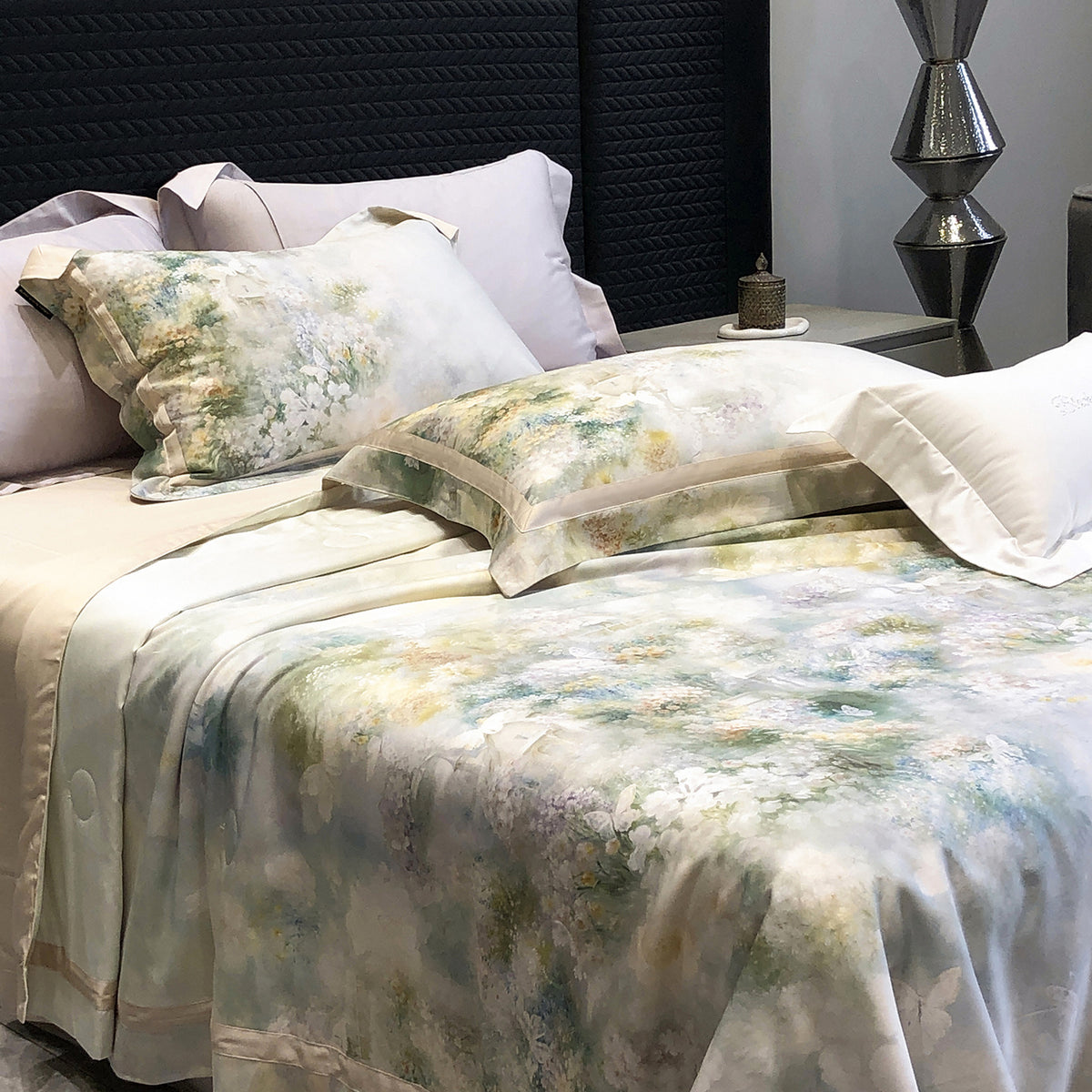 Luxurious satin bedding set with watercolor flower pattern