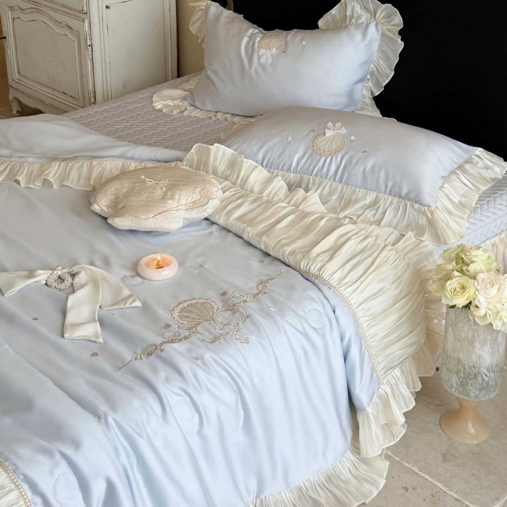 Romantic bedspread set with pleated ruffles, fine embroidery and decorative pillows