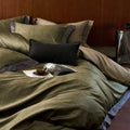 Luxurious velvet bedding set with contrast border