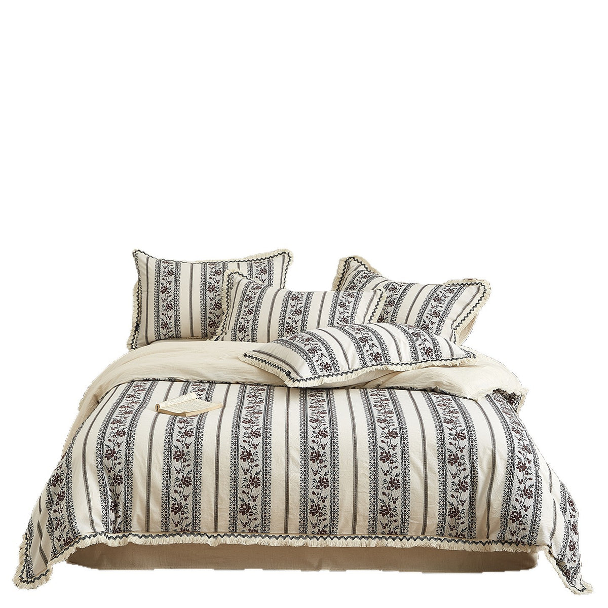Striped bedding set