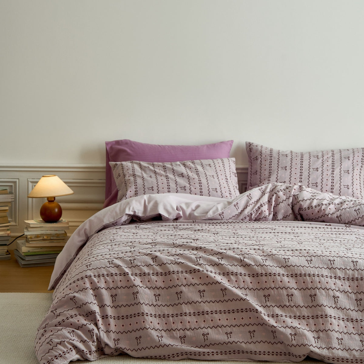 Bedding set made of cotton percale with fine ornamental print