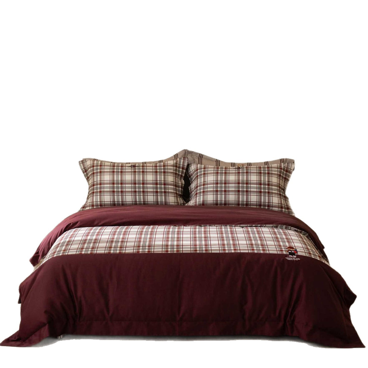 Checkered bedding set with reversible design and pillowcases