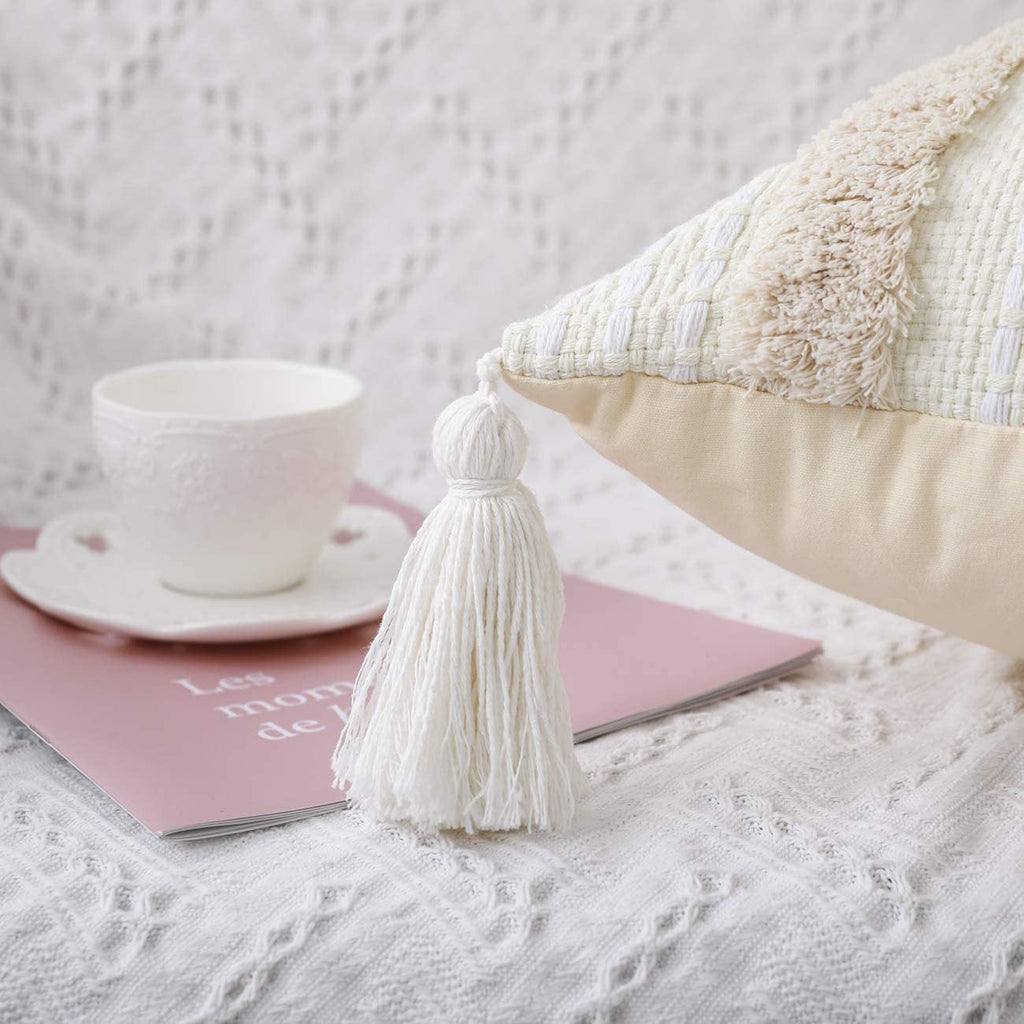 Structured Pillowcase with Tassels Vinantica
