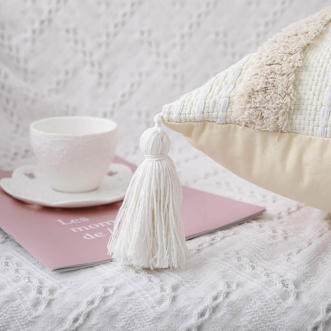 Structured Pillowcase with Tassels Vinantica