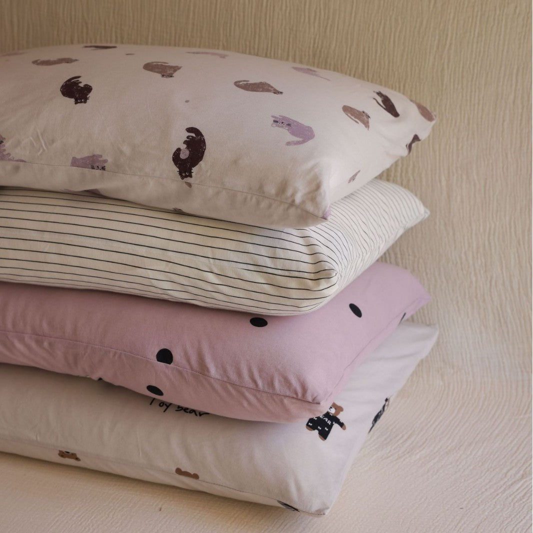 Children's pillowcase made of cotton percale with cute bear print