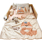 Reversible children's bedding set made of soft microfiber with large teddy bear print and quilted blanket