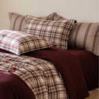 Checkered bedding set with reversible design and pillowcases