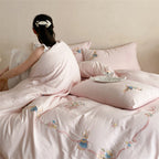 Embroidered cotton percale bed linen set with cute bear and cherry appliqués