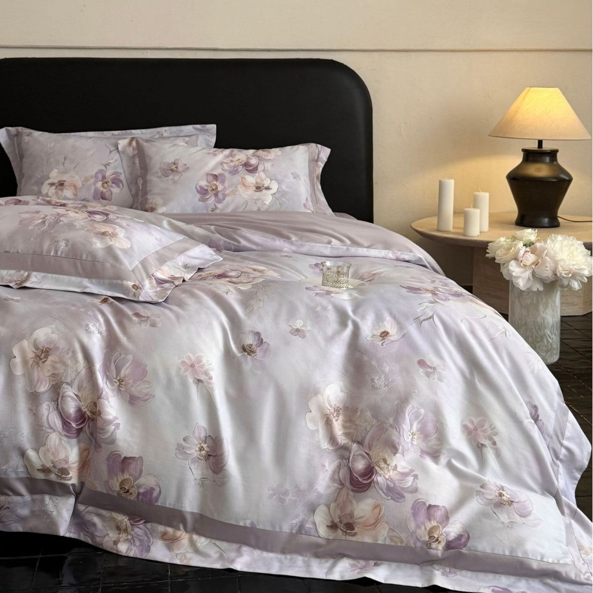 Luxurious satin bedding set with floral all-over pattern and satin border