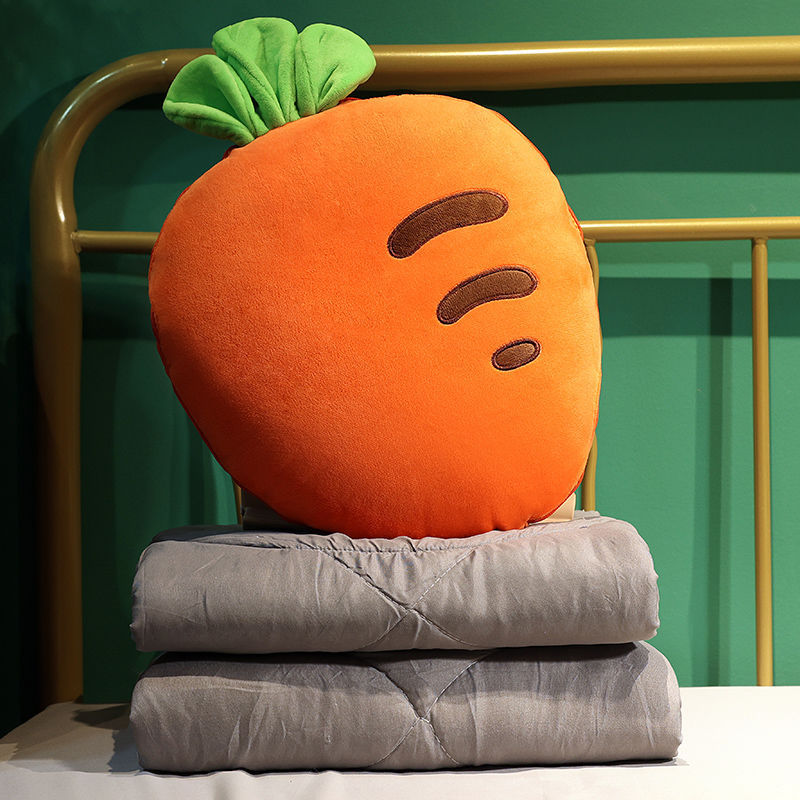 Plush pillow in carrot shape Vinantica