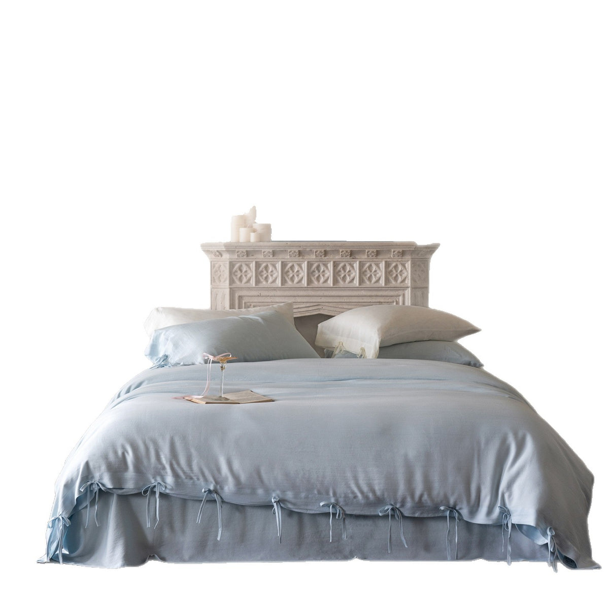 Bedding set with ties and bed skirt made of high-quality cotton percale
