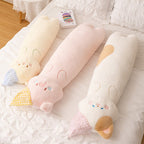 Plush neck roll with kitten motif Vinantica
