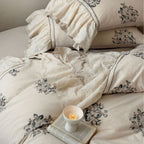 Vintage Roses Bedding Set Made of Cotton-Linen with Ruffle and Lace