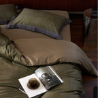 Luxurious velvet bedding set with contrast border