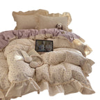 Bedding set made of cotton percale with delicate floral design, ruffle frill and reversible duvet cover
