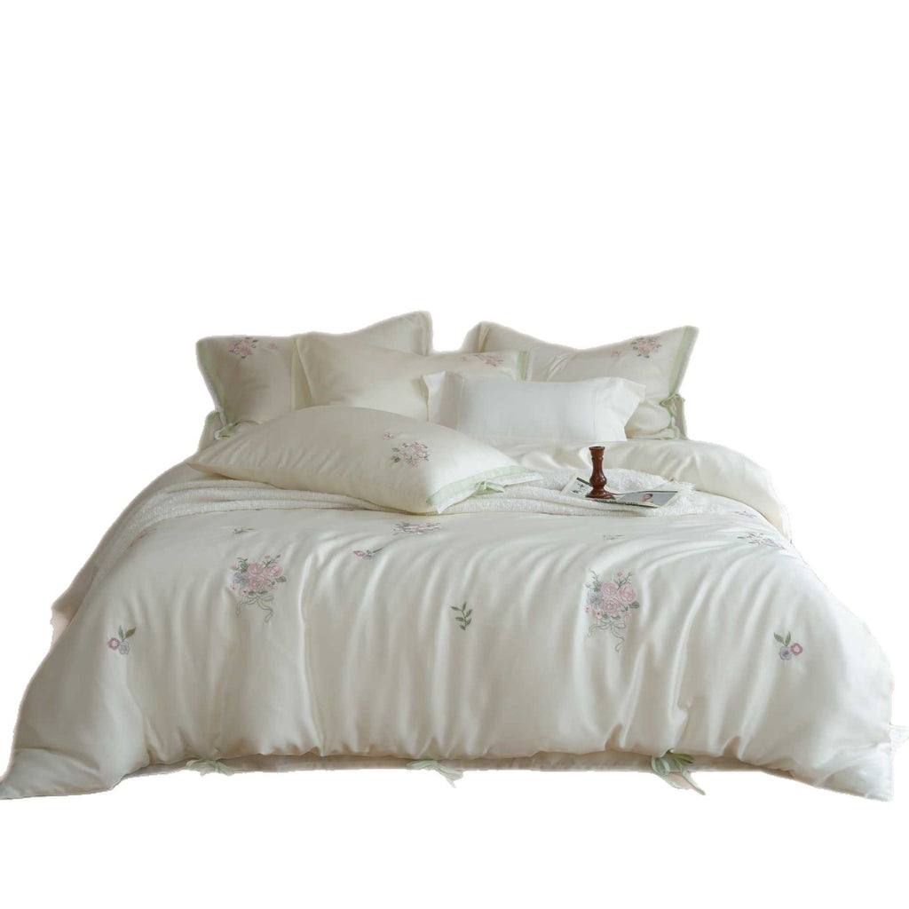 Embroidered cotton satin duvet cover with pillowcases and ties