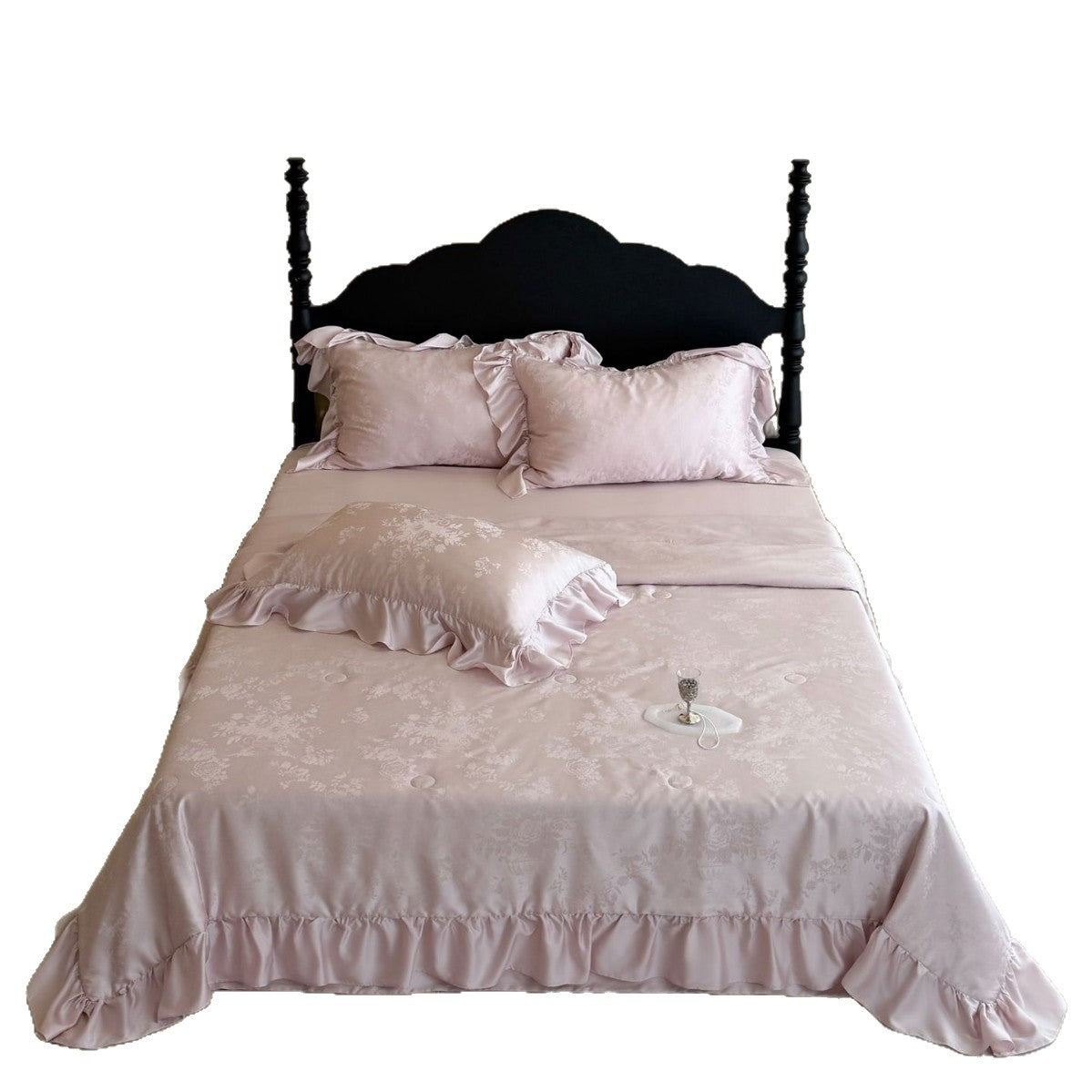 Luxury satin bed set with jacquard relief and ruffled edges