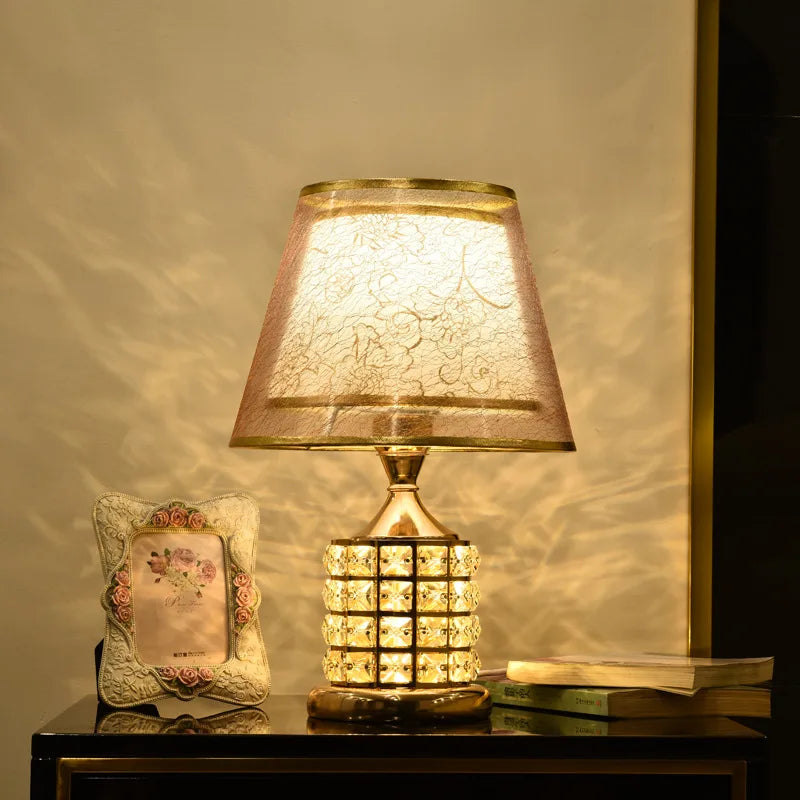 Modern Crystal Table Lamp – European Style Luxury Lamp for Wedding Gift Ideas, Sweet Bedrooms, and Home Decor