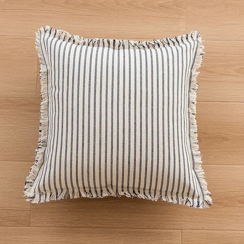 Elegant Pillowcase with Jacquard Pattern and Fringes - Cotton-Linen Blend
