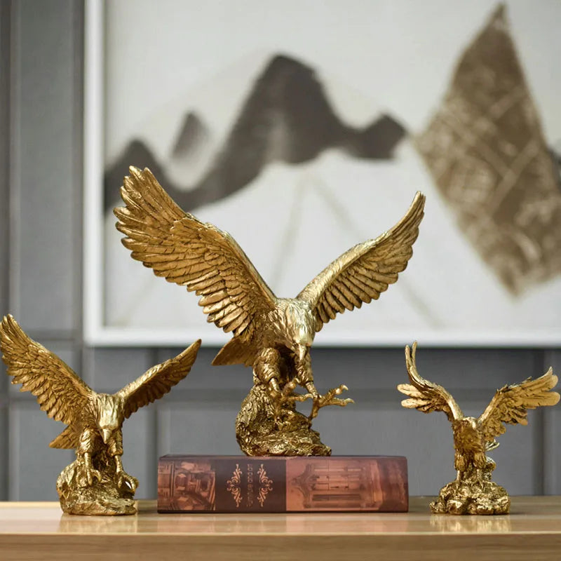 Resin Golden Eagle Statue Art Animal Model Collection Ornament Home Office Desk Feng Shui Decor Figures simple