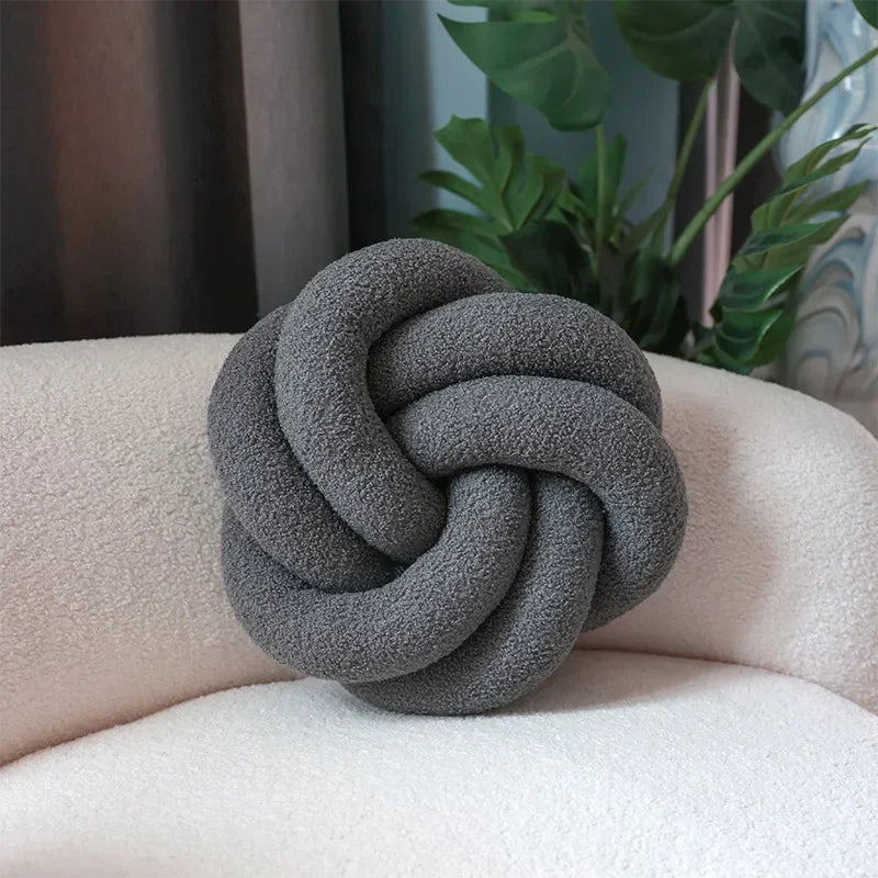 Nordic Cotton Boucle Knot Pillow | Vinantica