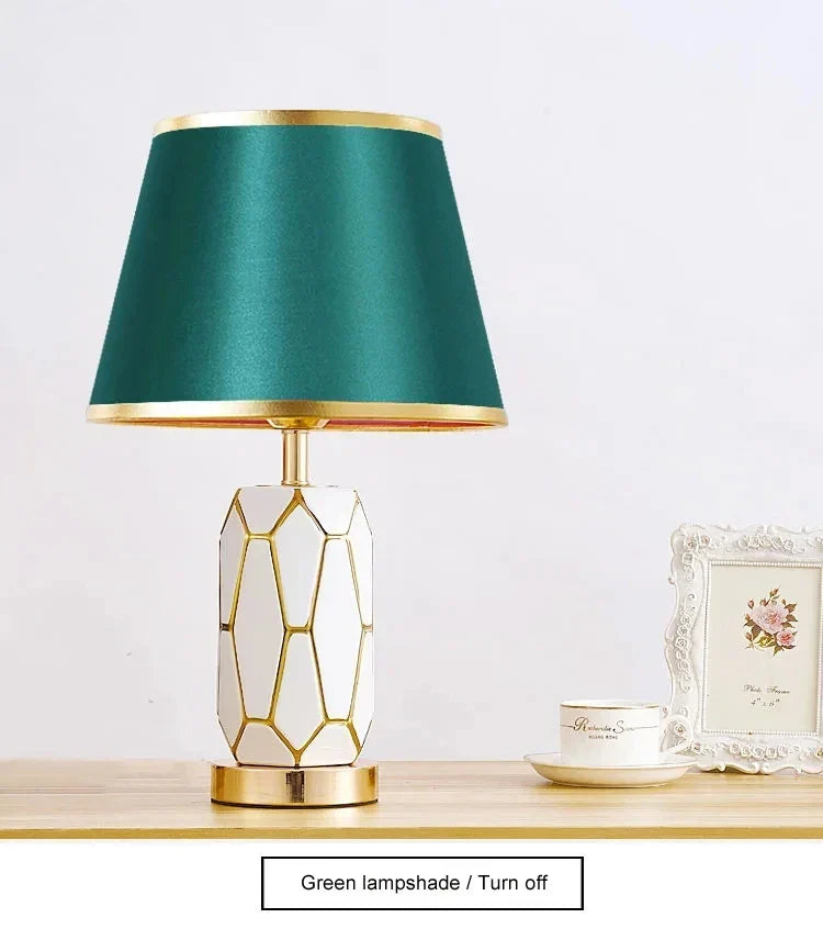 American Ceramic Table Lamp - Simple Modern Bedroom Bedside Lamp for Living Room, Warm Wedding Room Decorative Lamp