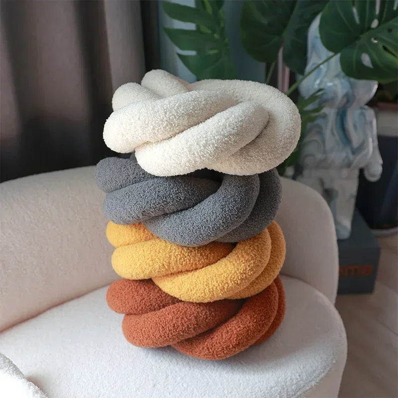 Nordic Cotton Boucle Knot Pillow | Vinantica